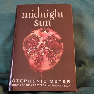 NWOT Hardcover Midnight Sun Book